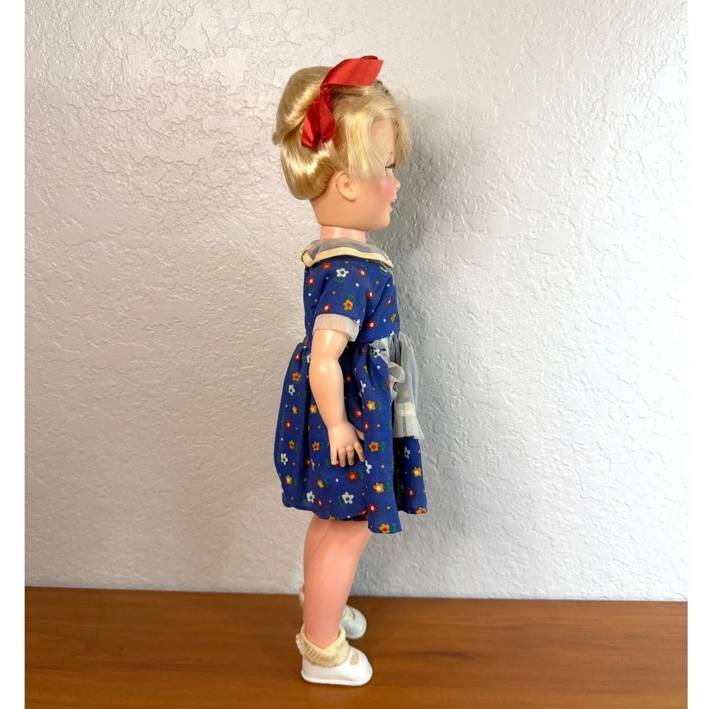 Vintage EEGEE Miss Sunbeam Doll 17 Inch Blue Floral Dress Blonde Hair Green Eyes